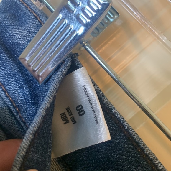 Express Midi Mid Rise Denim Shorts Size 00 - Picture 4 of 4